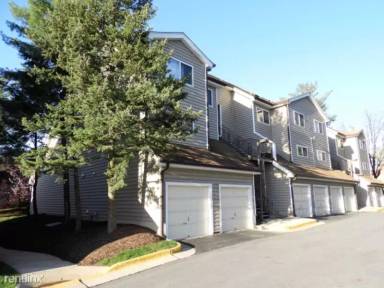 Main picture of 10815 Amherst Ave
