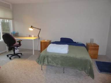 Main picture of 3560 W Lake Sammamish Pkwy SE