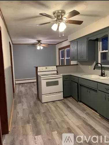 Main picture of 224 Main St