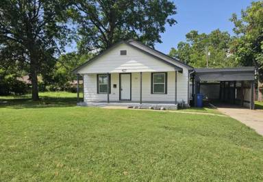 Main picture of 427 NE B J Tunnell Blvd