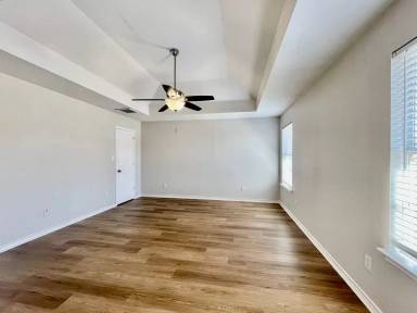 Main picture of 609 Chicago St