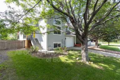 Main picture of 3879 Oakwood Dr