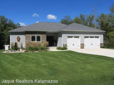 Main picture of 655 Springwood Dr