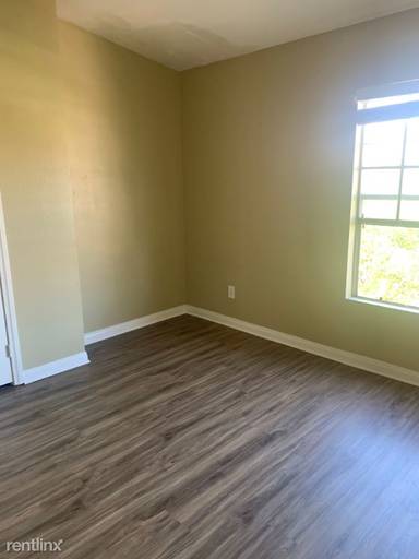 Main picture of 2160 Highpointed Dr