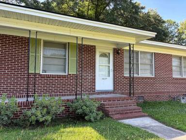 Main picture of 1407 River Front Dr