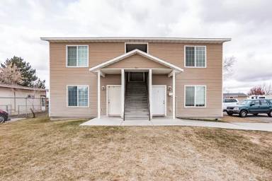 Main picture of 950 Eve Dr