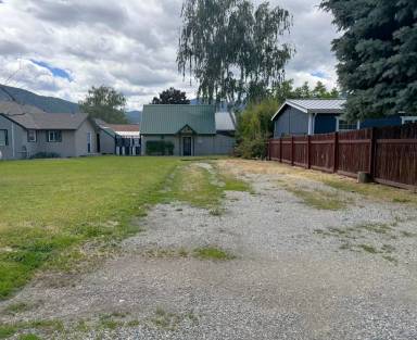 Main picture of 165 McFadden Dr
