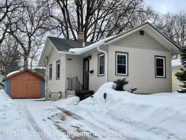 Main picture of 2418 S Main Ave