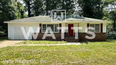 Main picture of 208 Boxwood Cir