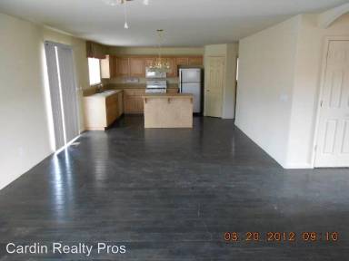 Main picture of 325 Emigrant Way