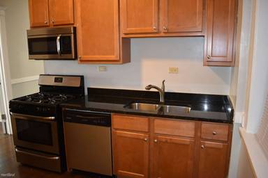 Main picture of 3034 N Ashland Ave