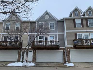 Main picture of Village at Arbor Chase Town Homes