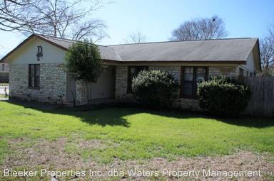 Main picture of 2600 Bob White Ln