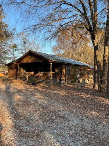 Main picture of 4031 Colham Ferry Rd
