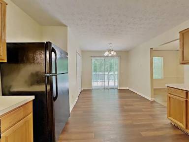 Main picture of 275 Promenade Way SW