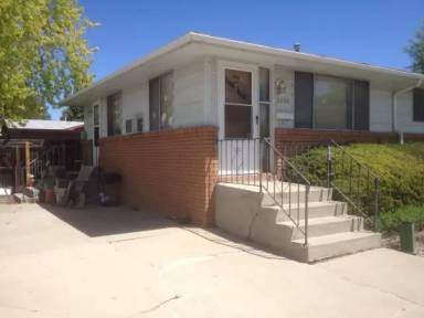 Main picture of 2200 15th Ave