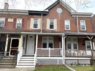 Main picture of 104 3rd Ave