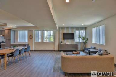 Main picture of 1155 W 36th Pl