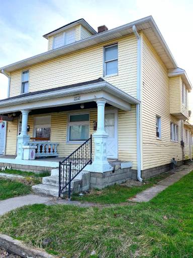 Main picture of 754 E Pleasant Run Parkway North Dr