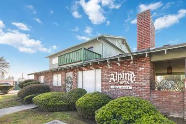 Main picture of 2330 E Ashlan Ave