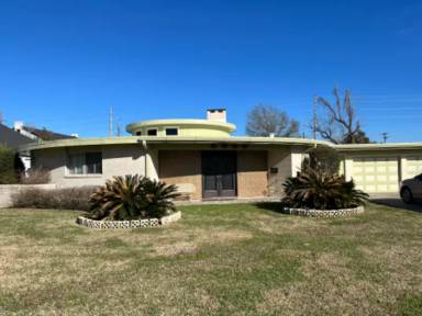 Main picture of 4507 Young Ln