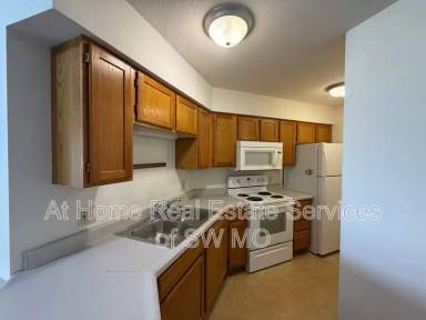 Main picture of 865 N 22nd St