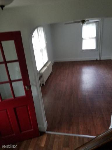 Main picture of 121 N Plank Rd