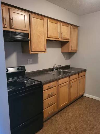 Main picture of 1105 W Maple St
