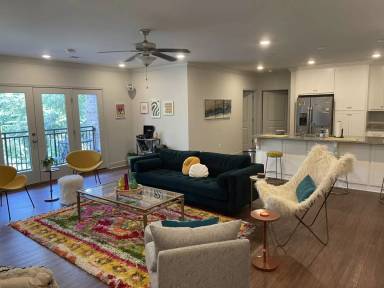 Main picture of 1110 Riverside Dr