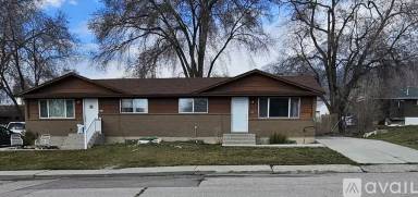 Main picture of 639 E 150 S