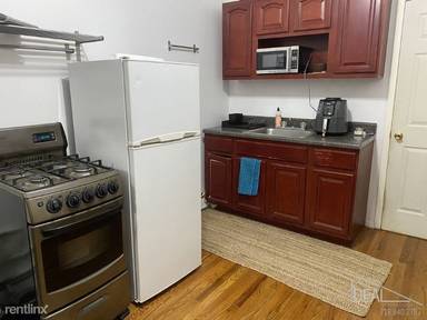Main picture of 251 Evergreen Ave