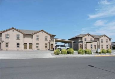 Main picture of 435 E St NE