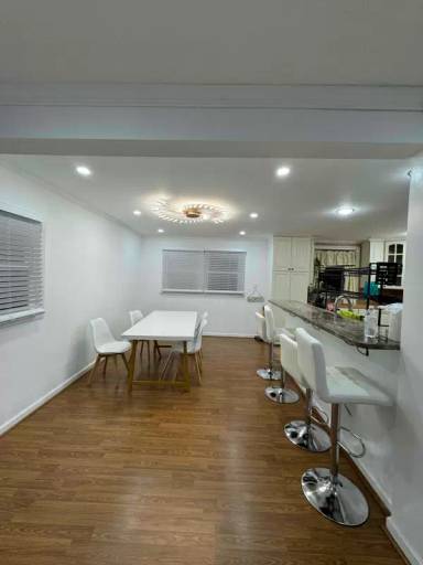 Main picture of 176 Honeywell Dr