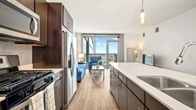 Main picture of 3798 N Halsted St