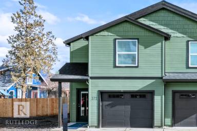 Main picture of 371 Lozier Ln