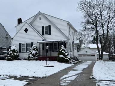 Main picture of 34 Beechwood Dr