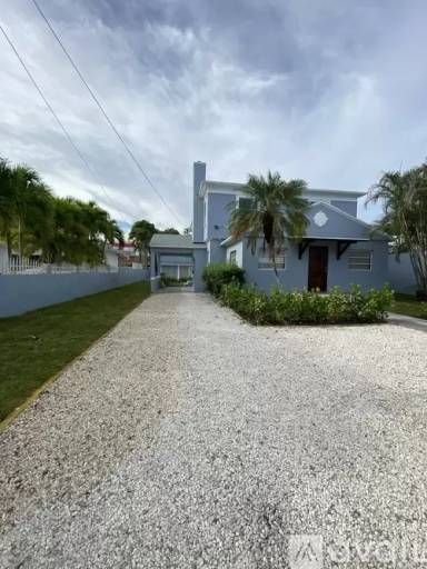 Main picture of 2147 SW 11th St