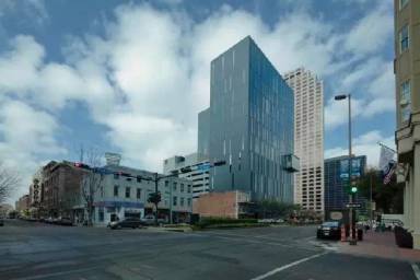 Main picture of 930 Poydras Apartments