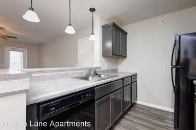Main picture of 947 Megan Ln