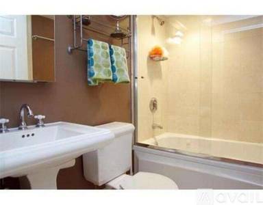 Main picture of 97 E Brookline St