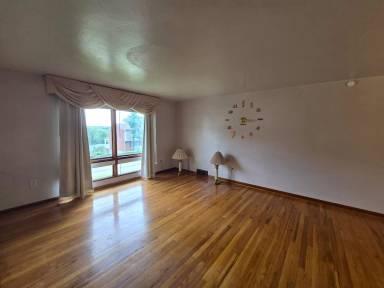 Main picture of 21 Newton St