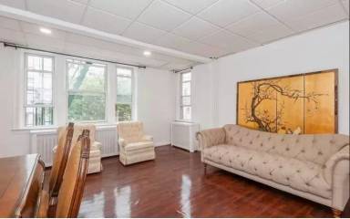 Main picture of 50 66th St