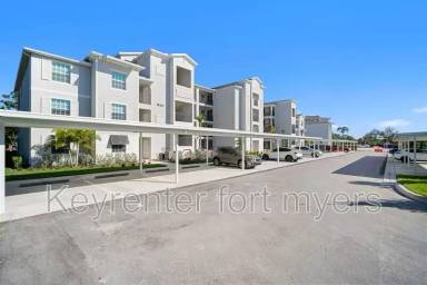 Main picture of 18421 Copperhead Ct N