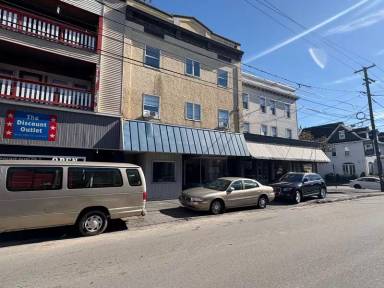 Main picture of 1820 Sanderson Ave