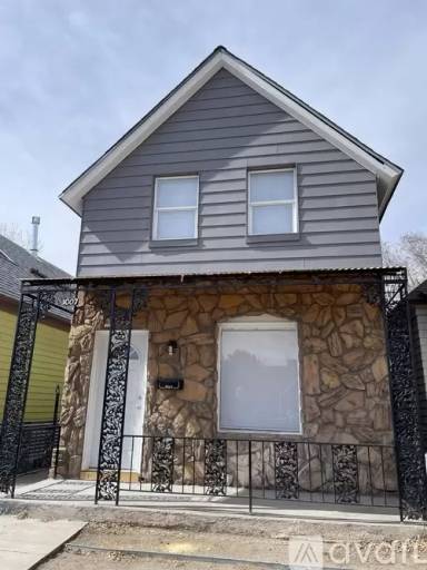 Main picture of 1007 E Abriendo Ave