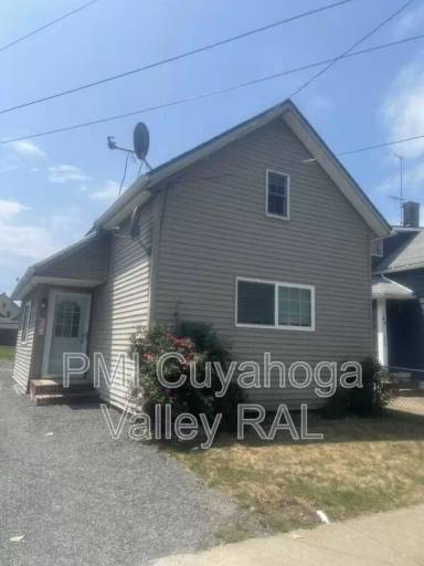 Main picture of 3128 W 56th St