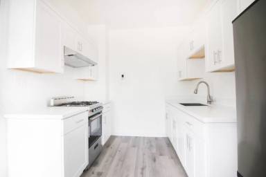 Main picture of 665 Eddy St