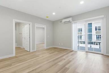 Main picture of 230 E Central St