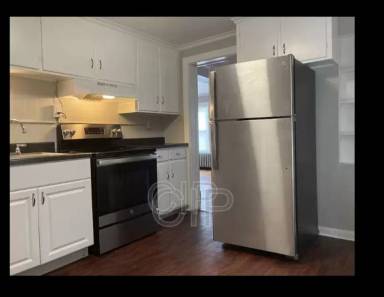 Main picture of 140 Allen St