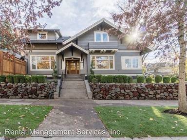 Main picture of 3610 NE Glisan St